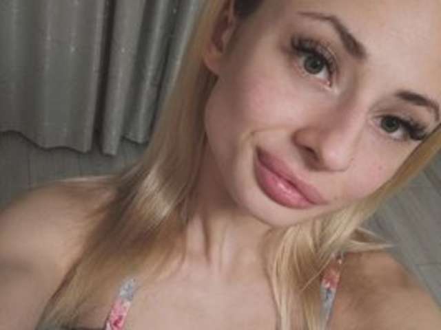 POLLYMILLEES amateur webcam photo