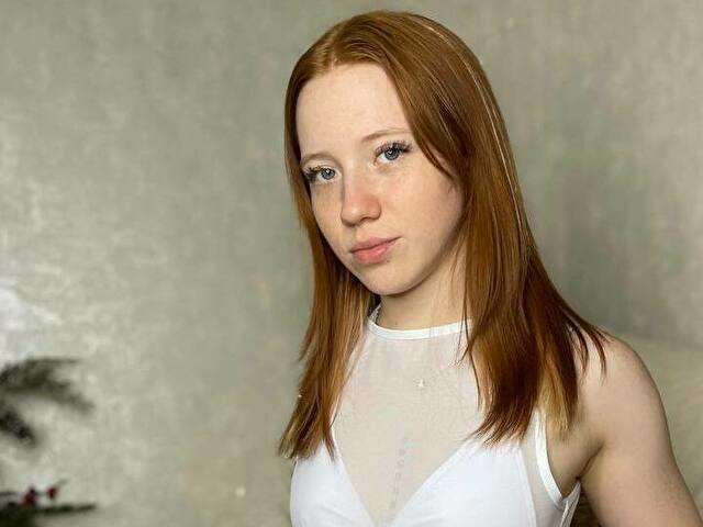 POLLYRED amateur webcam photo