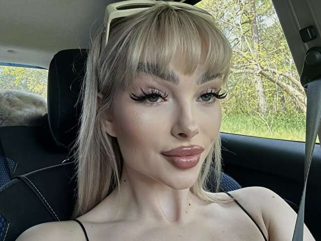 POLLYSECRET amateur webcam photo