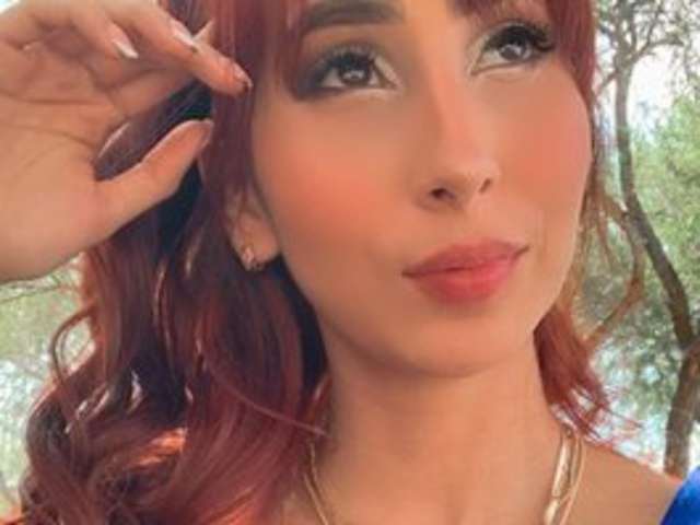 QUEENLATINA amateur webcam photo