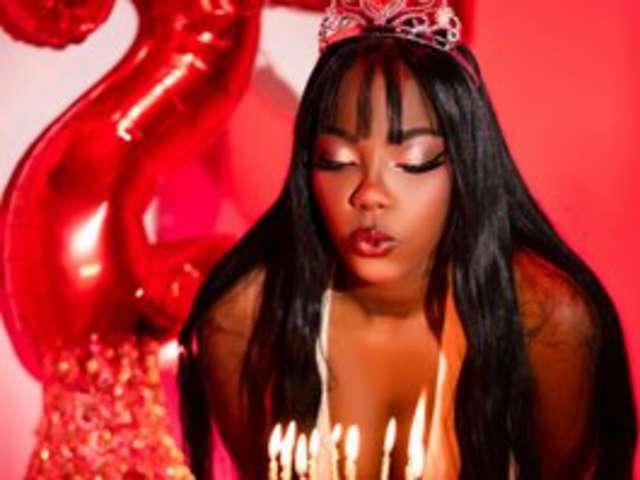 REINAMIAH amateur webcam photo