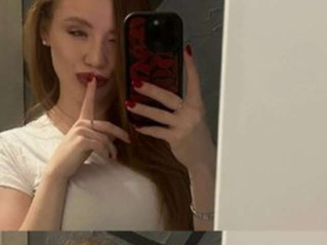 ROSESHELTON amateur webcam photo