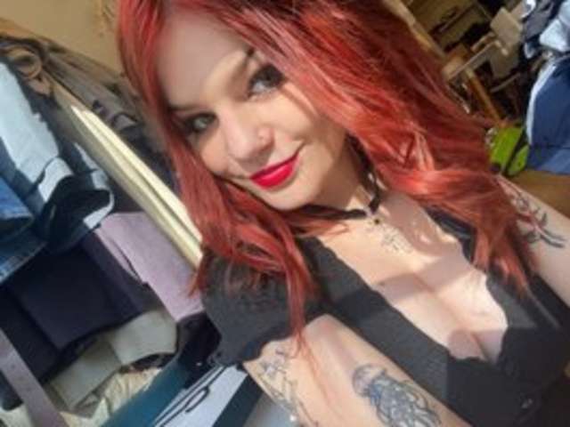 ROXYTEEN amateur webcam photo