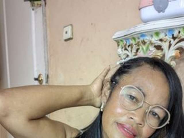 RVERONIQUE amateur webcam photo