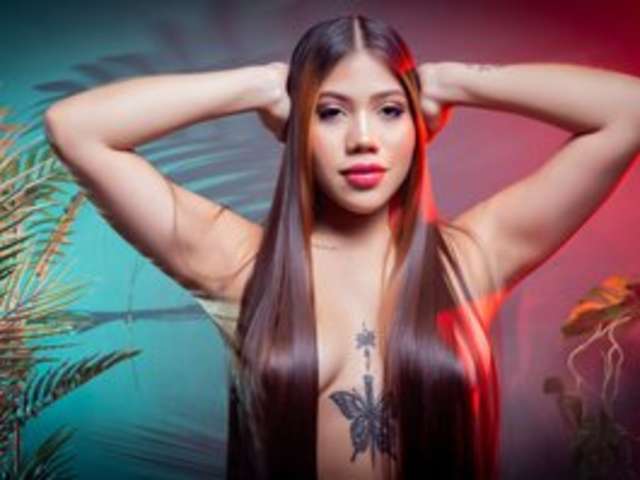 SARAHYESSICA amateur webcam photo