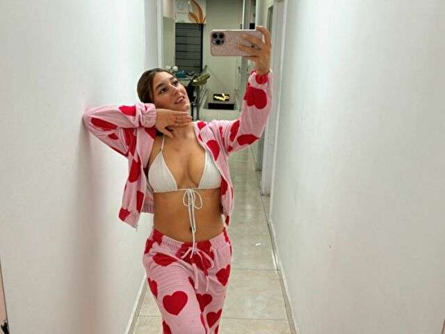 SCARLETTWET amateur webcam photo