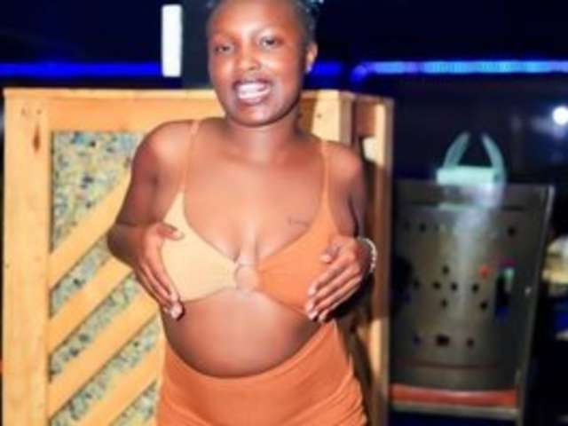 SEXYDEBIE amateur webcam photo