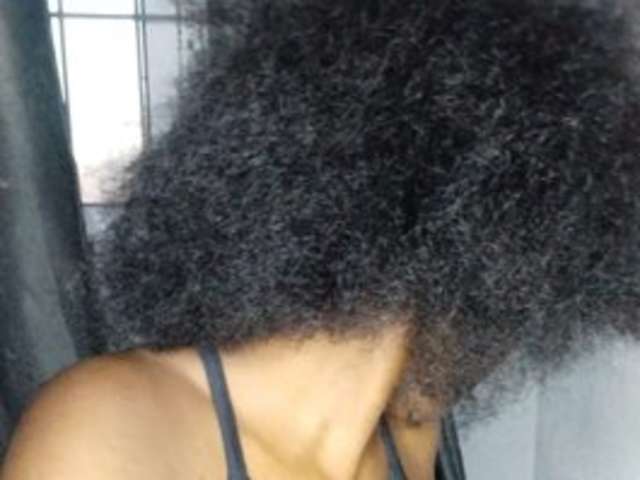 SEXYSHAZY amateur webcam photo
