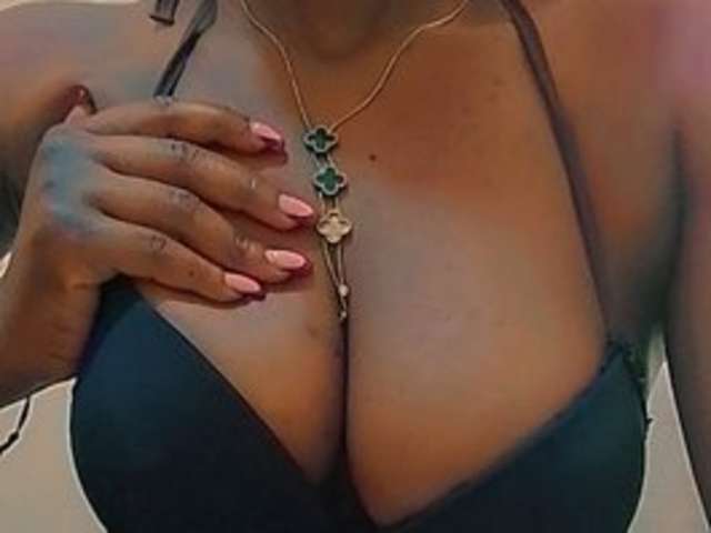 SHALLYVEE amateur webcam photo