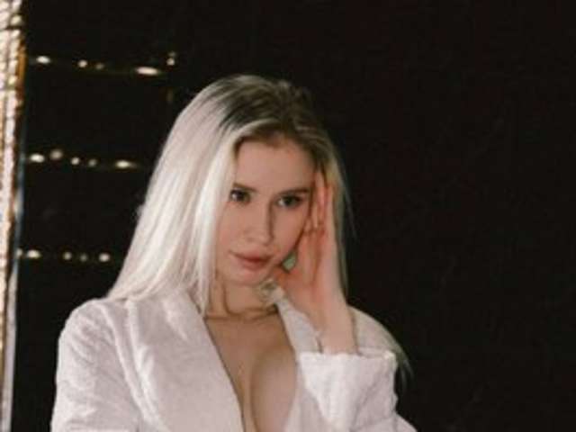 SUNLOVV amateur webcam photo