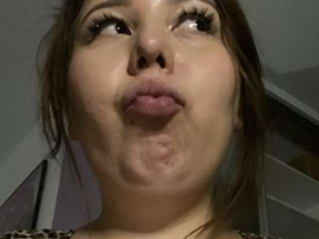 THEBADDESTFEMALE amateur webcam photo