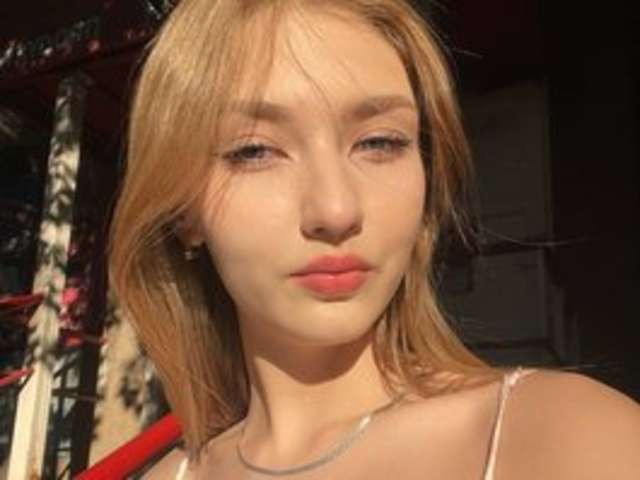 TYESHADIRKSEN amateur webcam photo