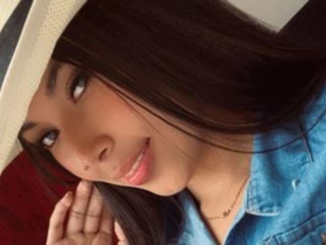 VALERYMONSERRAT amateur webcam photo