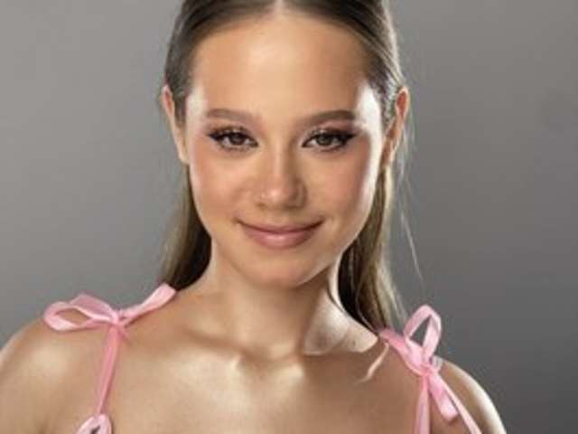 VIOLLAFOXXY amateur webcam photo