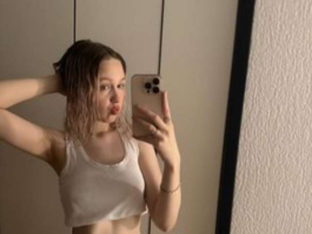 WILDALICE amateur webcam photo