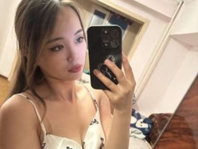 YUNLEAH amateur webcam photo