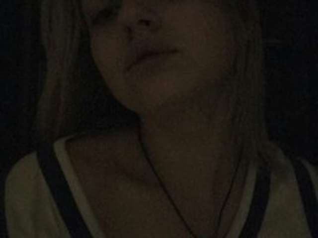 ADE1INA amateur webcam photo