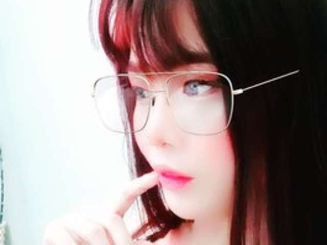 AYINN amateur webcam photo