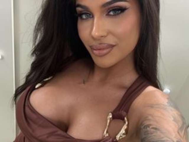 BABYBLUESIN amateur webcam photo