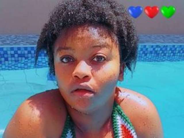 BIGTITSQUEEN33 amateur webcam photo
