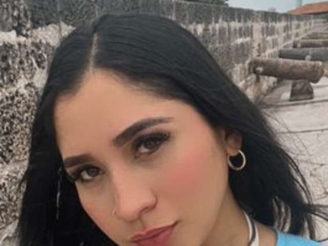 BRITT-GREY amateur webcam photo