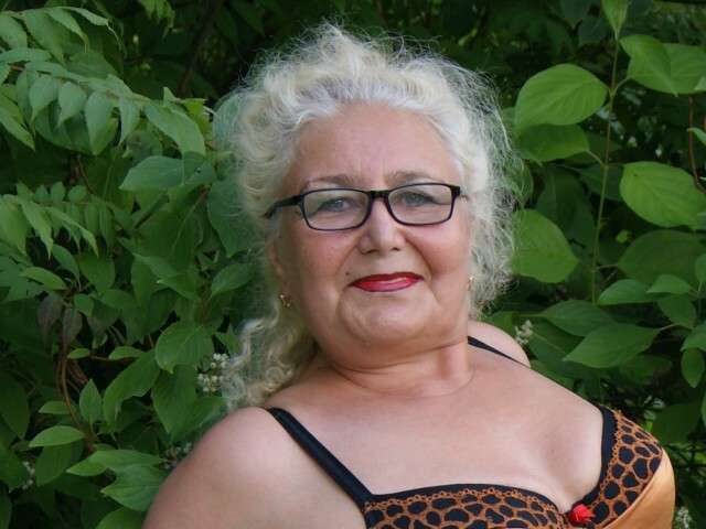 GRANNYNEEDS free sexy photo