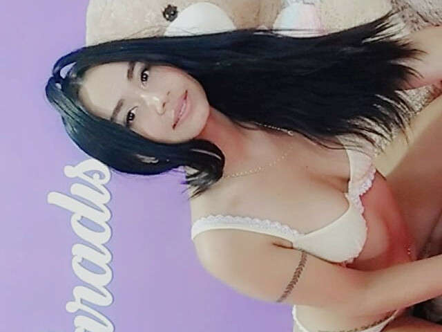 XCANDYALEJA free sexy photo