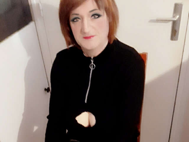 CAROLELB amateur webcam photo