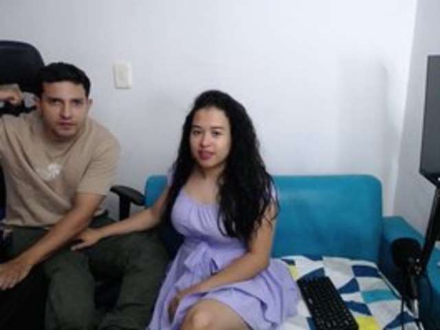 COUPLEE-HORNY amateur webcam photo