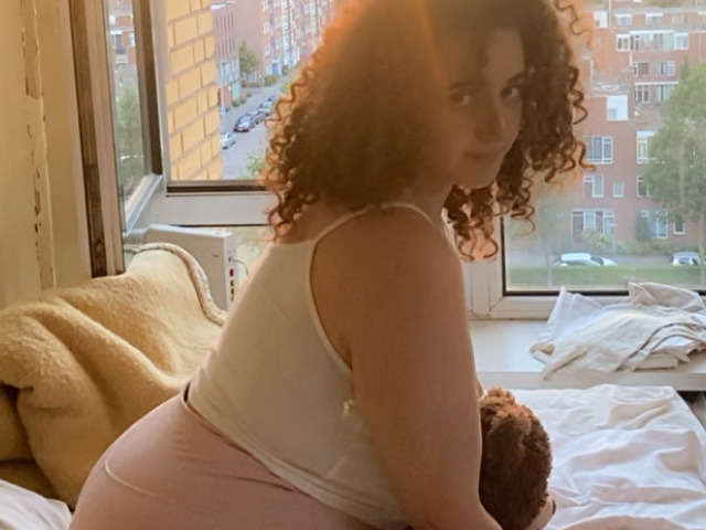 CURVYYUS amateur webcam photo