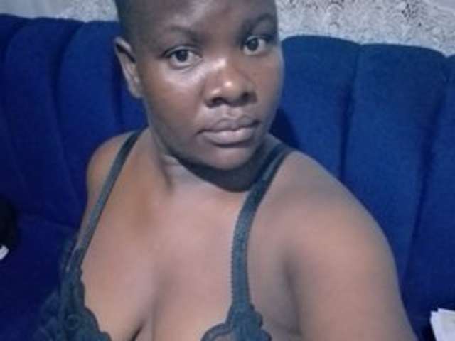 EBONYBARBIE amateur webcam photo