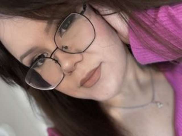 ESRDYTFUGYIUHO amateur webcam photo