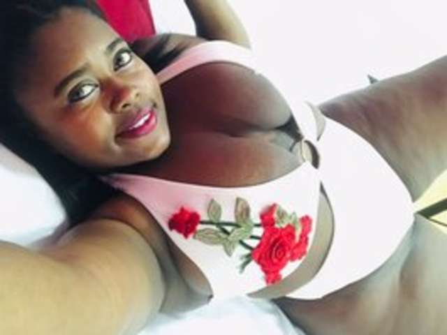 EXOTIC-KARMELLA amateur webcam photo