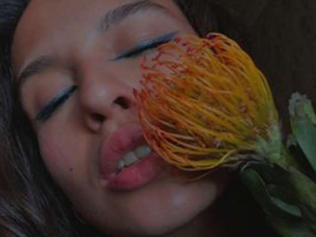 HONEY-BUNNY-LOLA amateur webcam photo