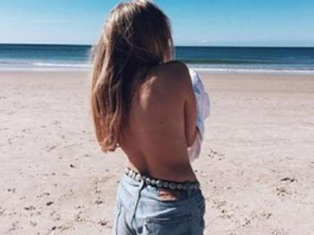 KAROLHY amateur webcam photo