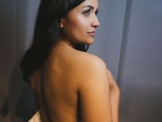 KATRINA-KAIF amateur webcam photo