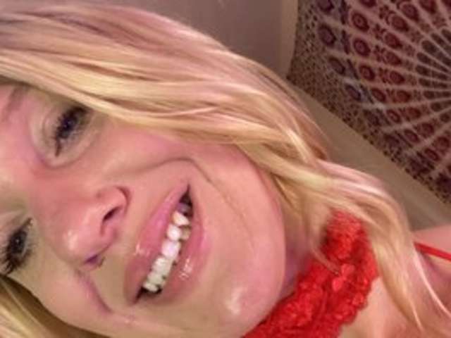 KELLYWILDNNOUT amateur webcam photo