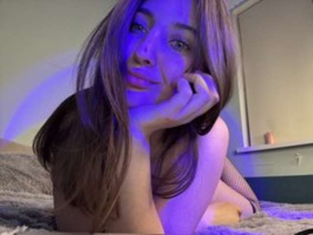 KITTY1KRISTY1 amateur webcam photo