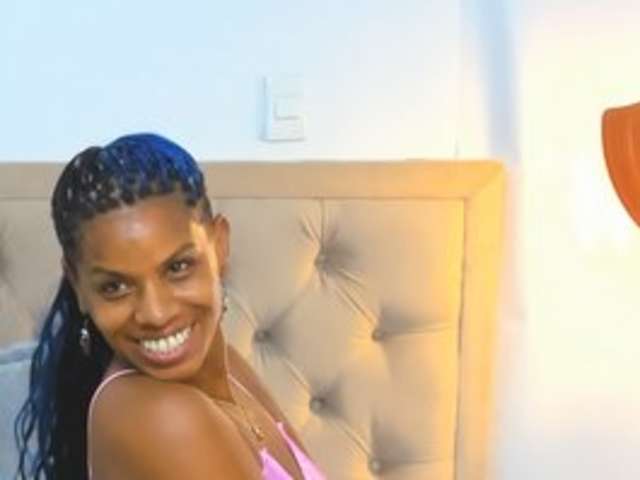 KUKY-CURLY amateur webcam photo