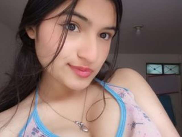 LAURENELOVE amateur webcam photo