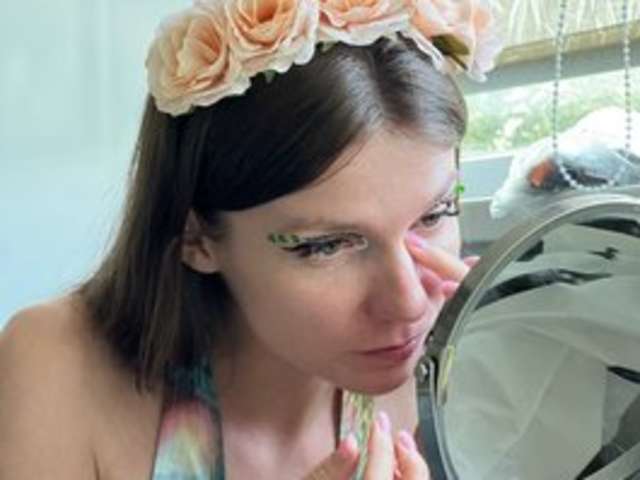 LIZISTRATA amateur webcam photo