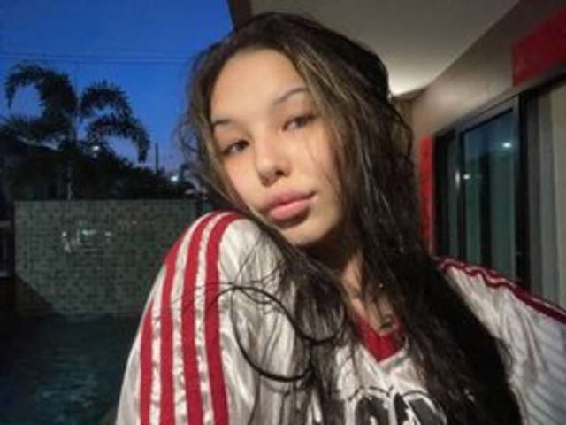 M1SSS1NFUL amateur webcam photo