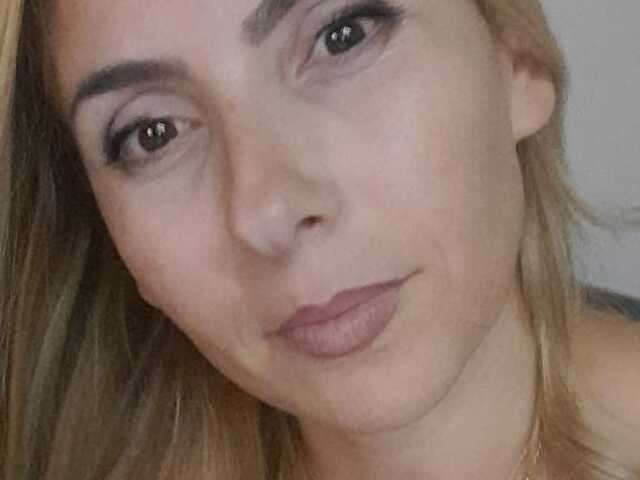 MAMASEXY amateur webcam photo