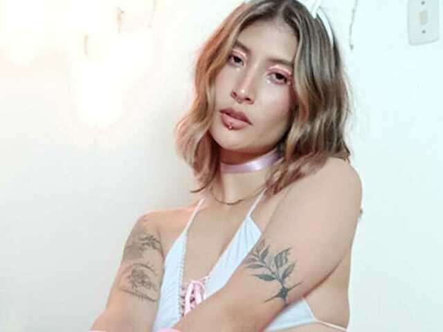 MISSARTEMISS amateur webcam photo