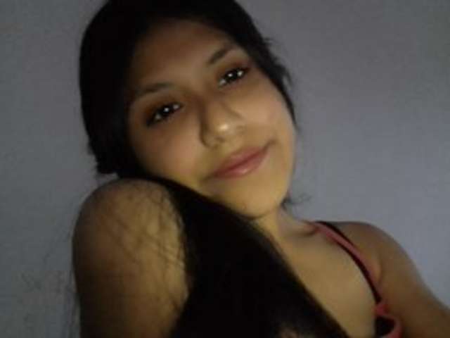 PETITE-PAOLA amateur webcam photo