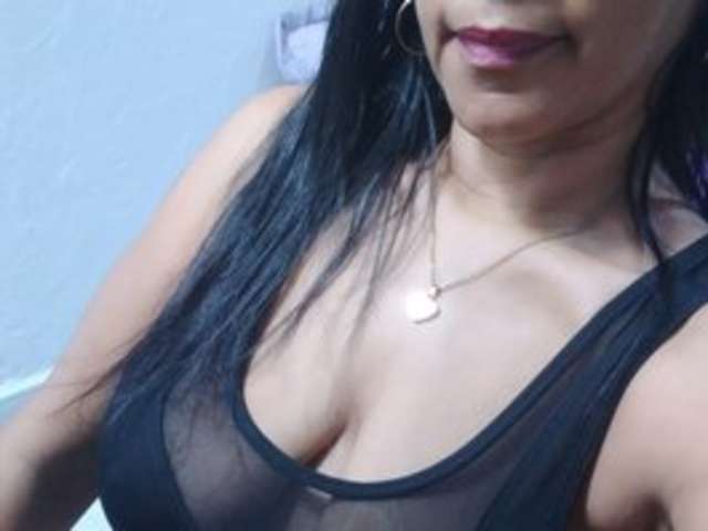 SARAH-HOT amateur webcam photo