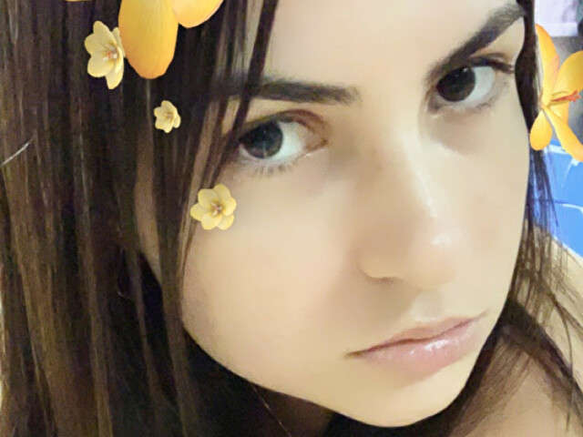 SHEDELICIOUS amateur webcam photo