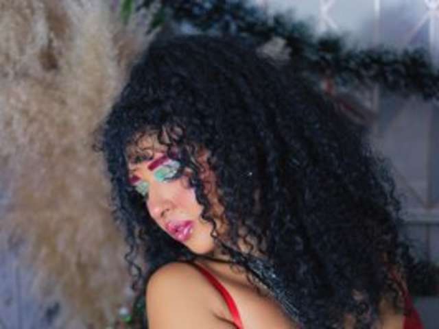 SOFIACOWPERX amateur webcam photo