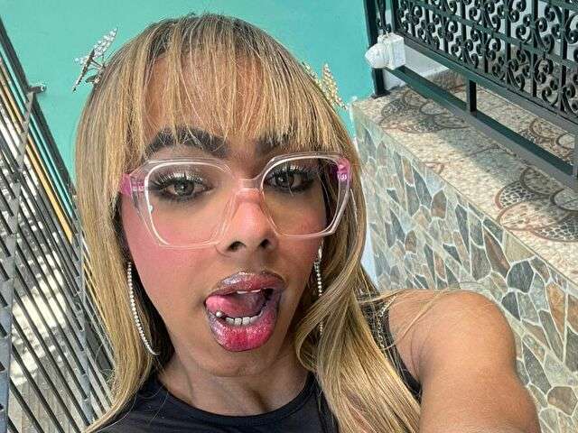 WHITNEYT amateur webcam photo